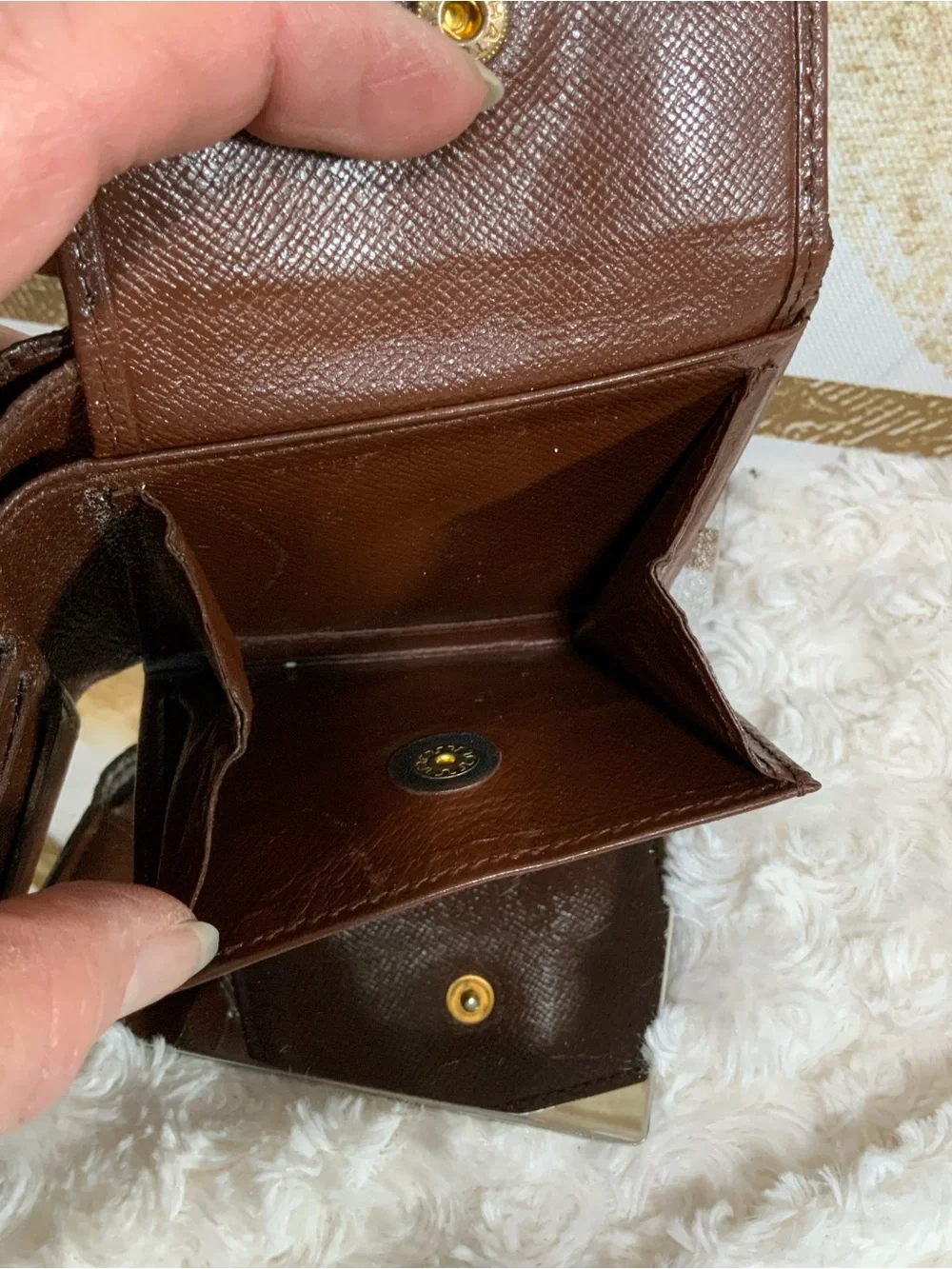 EUC Louis Vuitton Monogram Canvas Wallet in Brown and Gold